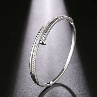 Personality Exquisite Nail Shaped Bracelet
