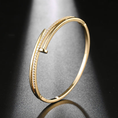 Personality Exquisite Nail Shaped Bracelet